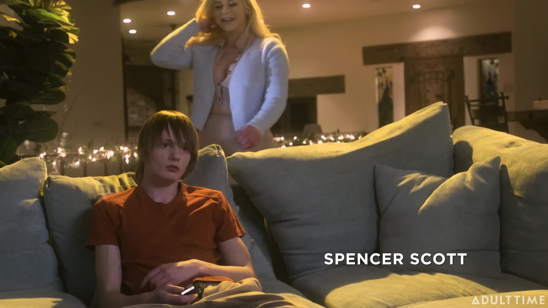 MommysBoy 23 05 10 Spencer Scott Still Not Weaned At Eighteen XXX 1080p HEVC x265 PRT XvX