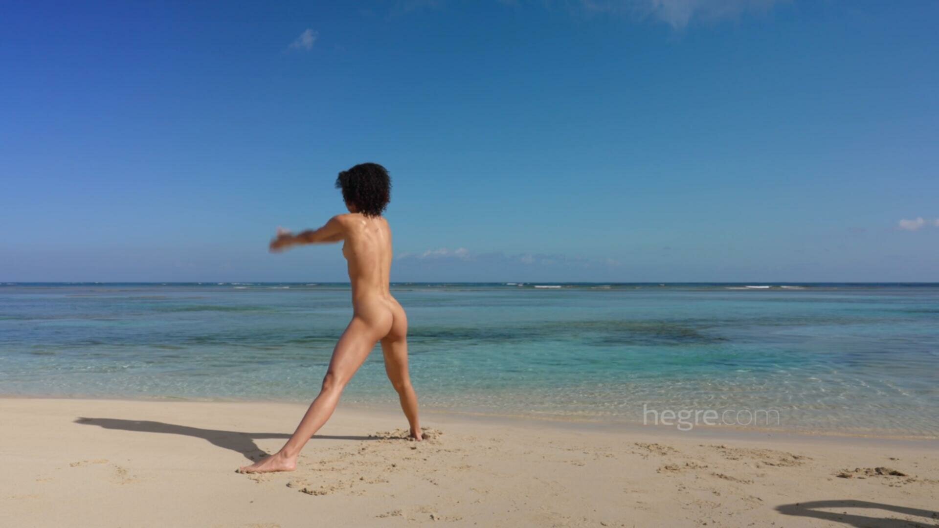 Hegre 23 09 12 Ruby Tropical Beach Shoot XXX 1080p MP4 WRB XvX