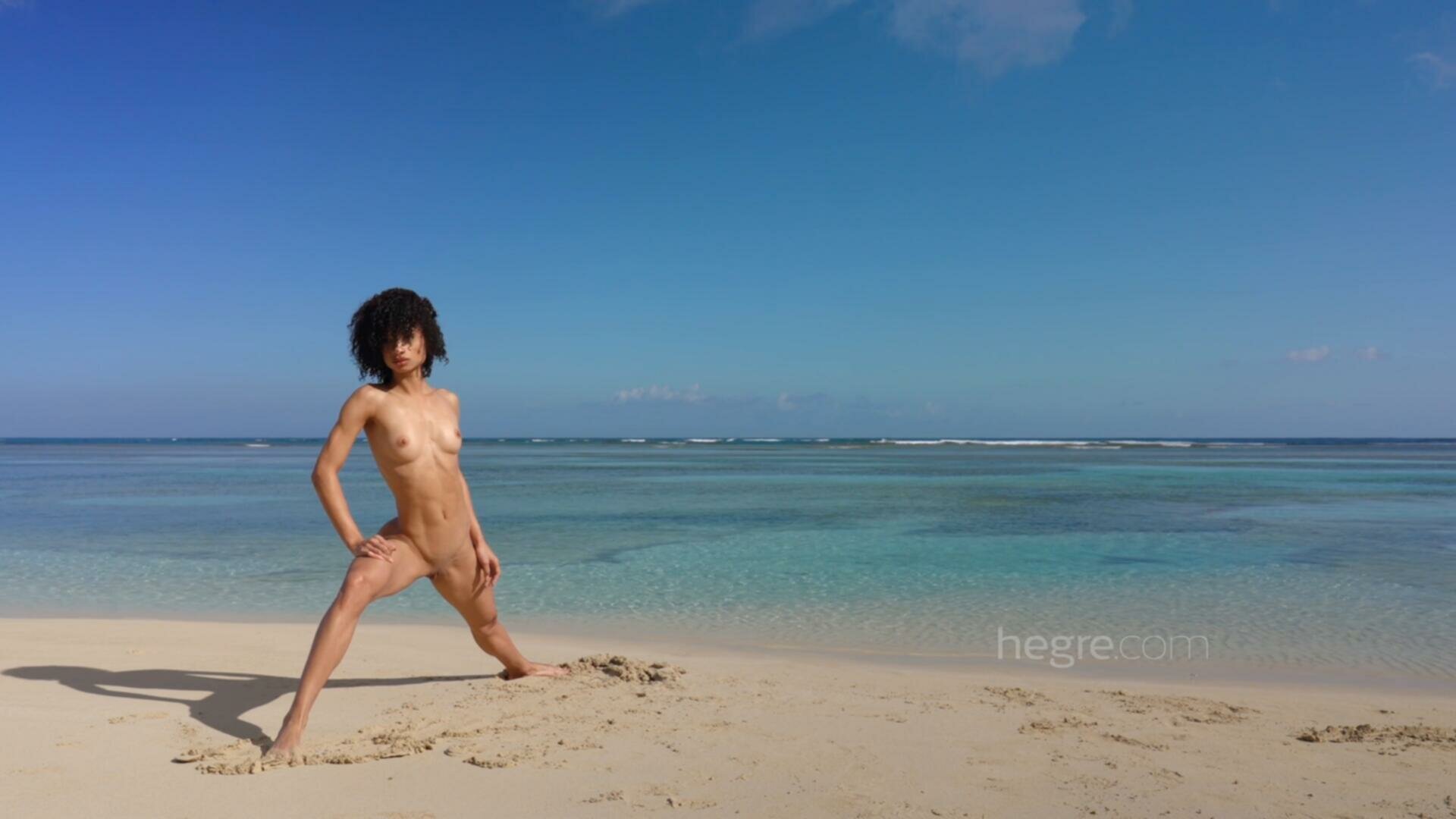 Hegre 23 09 12 Ruby Tropical Beach Shoot XXX 1080p MP4 WRB XvX